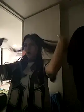 Snapshot of AngelRuby chatting on 10-17-25, 07:11 AngelRuby online show from 10-17-25, 07:11