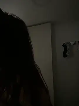 Snapshot of AngelRuby chatting on 10-26-25, 07:47 AngelRuby online show from 10-26-25, 07:47