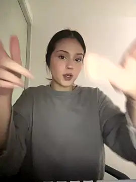 Snapshot of AngelRuby chatting on 12-16-25, 10:31 AngelRuby online show from 12-16-25, 10:31