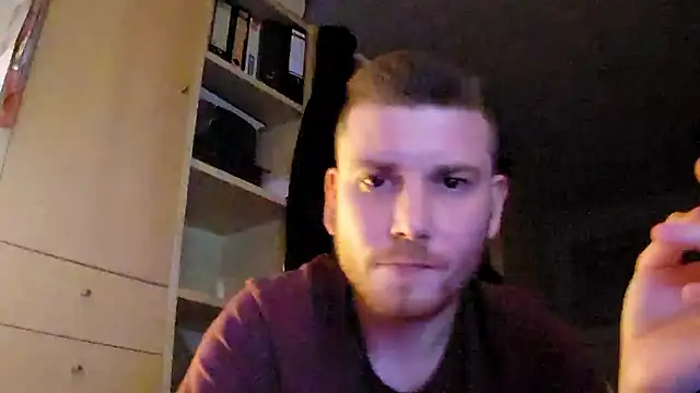 Snapshot of Foxtrott_242 chatting on 11-23-25, 09:47 Foxtrott 242 online show from 11-23-25, 09:47