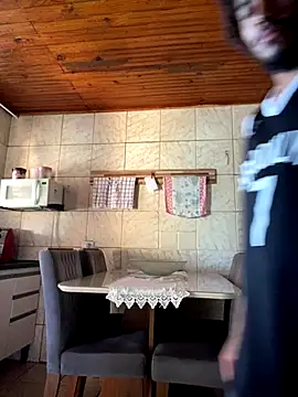 Snapshot of Mineirinho043 chatting on 12-19-25, 11:39 Mineirinho043 online show from 12-19-25, 11:39