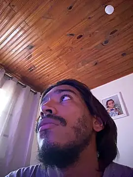 Snapshot of Mineirinho043 chatting on 02-05-26, 03:49 Mineirinho043 online show from 02-05-26, 03:49