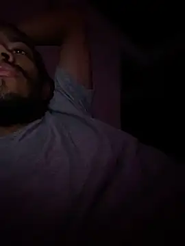 Snapshot of Mineirinho043 chatting on 02-15-26, 02:41 Mineirinho043 online show from 02-15-26, 02:41