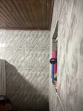 Snapshot of Mineirinho043 chatting on 02-18-26, 12:06 Mineirinho043 online show from 02-18-26, 12:06