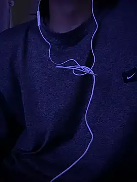 Snapshot of Mineirinho043 chatting on 02-23-26, 04:43 Mineirinho043 online show from 02-23-26, 04:43