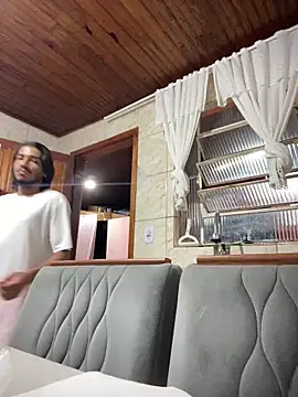 Snapshot of Mineirinho043 chatting on 02-26-26, 01:26 Mineirinho043 online show from 02-26-26, 01:26