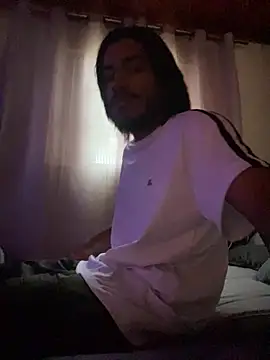 Snapshot of Mineirinho043 chatting on 03-10-26, 08:47 Mineirinho043 online show from 03-10-26, 08:47