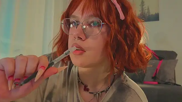 Mia Luw online show from 04-18-26, 07:07