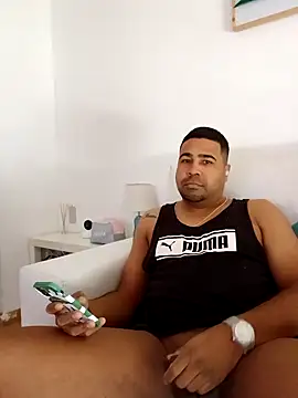 Snapshot of xhoco14 chatting on 03-06-25, 02:08 xhoco14 online show from 03-06-25, 02:08