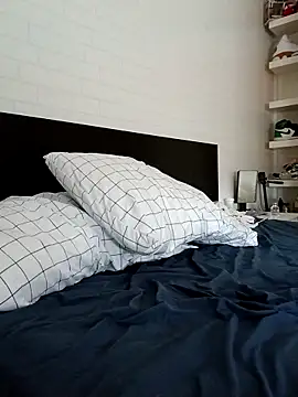 Snapshot of xhoco14 chatting on 12-01-25, 09:14 xhoco14 online show from 12-01-25, 09:14