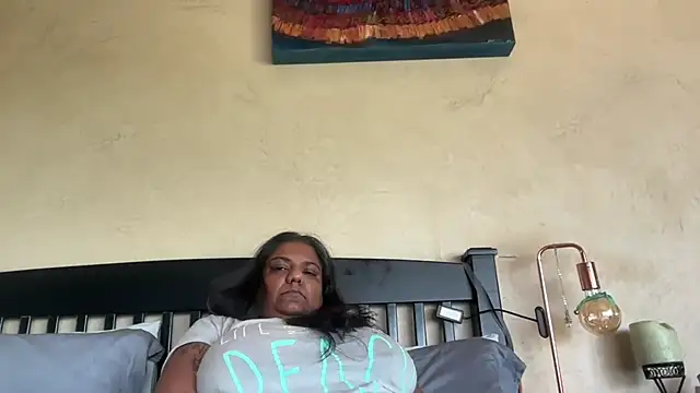 Snapshot of SophieStarShine chatting on 09-26-25, 12:09 SophieStarShine online show from 09-26-25, 12:09