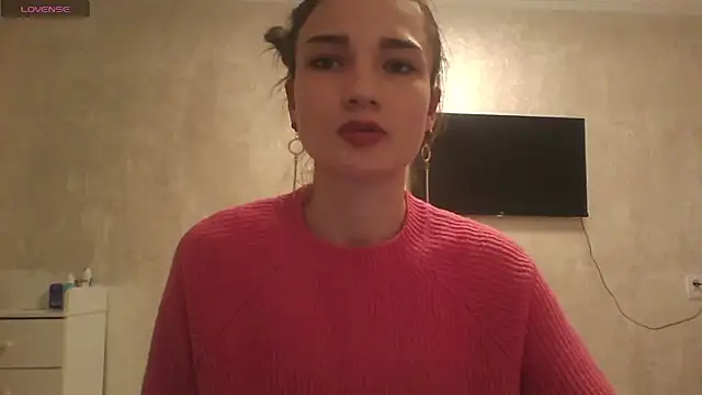 Snapshot of RoyalDessertt chatting on 03-06-25, 12:52 RoyalDessertt online show from 03-06-25, 12:52