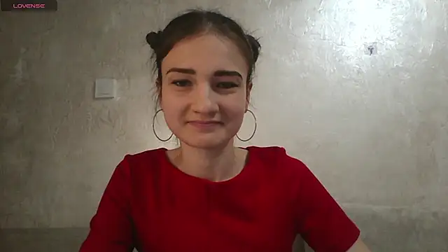 Snapshot of RoyalDessertt chatting on 03-20-25, 07:25 RoyalDessertt online show from 03-20-25, 07:25