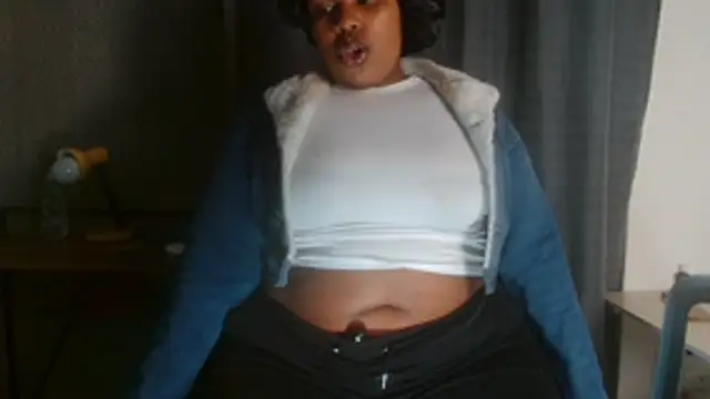 Cuddle Bear online show from 06-30-26, 08:10