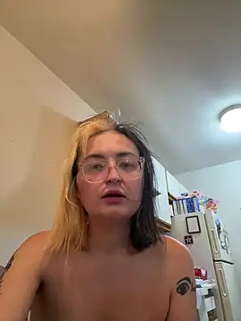 Stitch132 online show from 07-12-26, 06:54