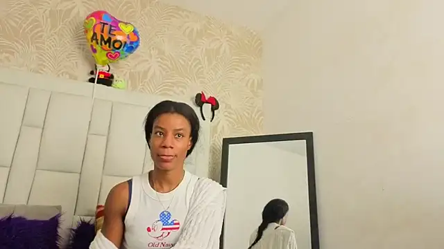 dafnnelewis online show from 04-18-26, 11:14