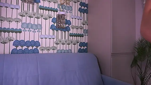 Snapshot of LizbethGee chatting on 02-08-25, 03:00 LizbethGee online show from 02-08-25, 03:00