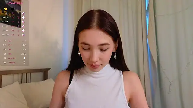 Snapshot of LizbethGee chatting on 02-17-25, 05:04 LizbethGee online show from 02-17-25, 05:04