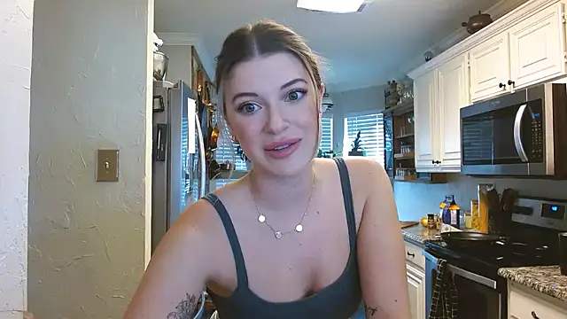 Snapshot of rileydepp chatting on 02-25-25, 10:29 rileydepp online show from 02-25-25, 10:29