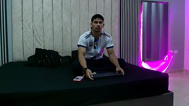 ANDRES STUD online show from 09-22-25, 04:25