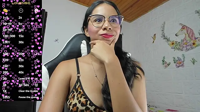 alisson hoffman05 online show from 05-15-26, 11:45