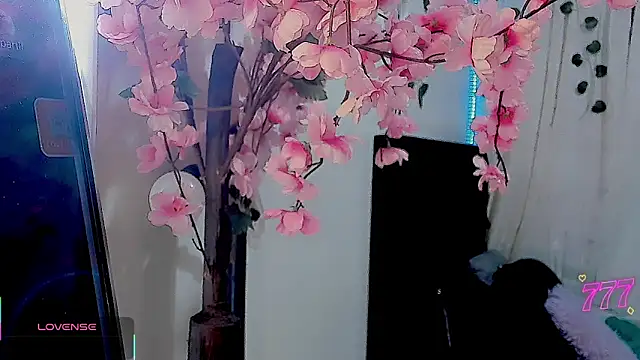 Snapshot of Irina_milkmaid chatting on 06-22-26, 07:22 Irina milkmaid online show from 06-22-26, 07:22