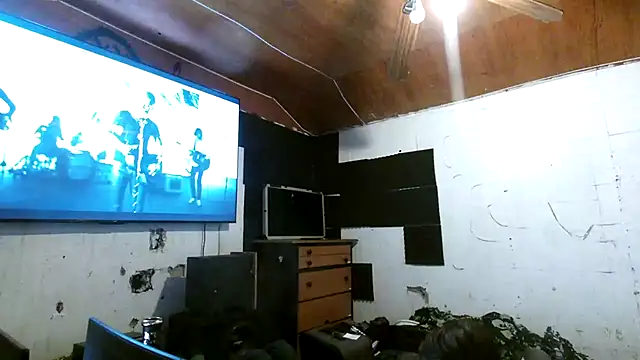 Snapshot of nuttyking2022 chatting on 11-04-25, 06:23 nuttyking2022 online show from 11-04-25, 06:23