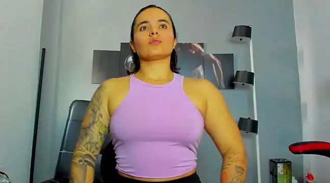 Snapshot of karlyjons12 chatting on 02-28-25, 04:42 karlyjons12 online show from 02-28-25, 04:42