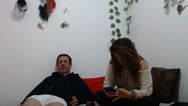 jeans and emma online show from 03-06-25, 12:21