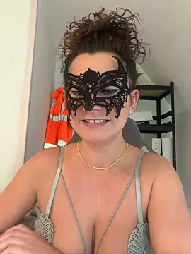 Loveblackzilla online show from 06-08-26, 10:37