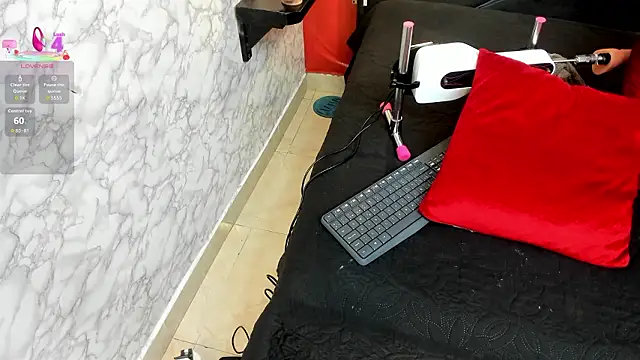 IVISBOUNCYASS online show from 03-12-26, 12:33