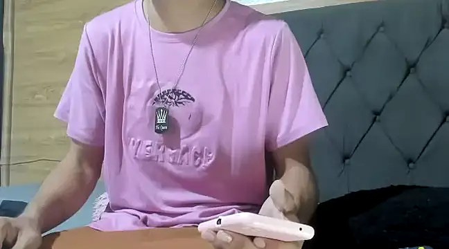 guyeifmaxiro online show from 02-17-25, 07:42