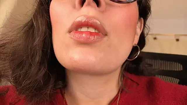 sophia dumont online show from 04-19-26, 12:43