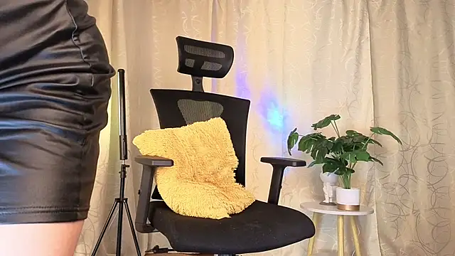sophia dumont online show from 06-02-26, 10:06