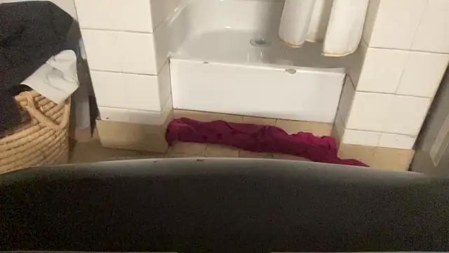 Snapshot of LeoLovelyDick chatting on 02-06-25, 08:23 LeoLovelyDick online show from 02-06-25, 08:23