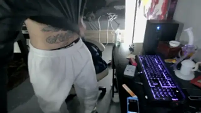 Snapshot of BadJewfucks chatting on 12-17-25, 02:50 BadJewfucks online show from 12-17-25, 02:50