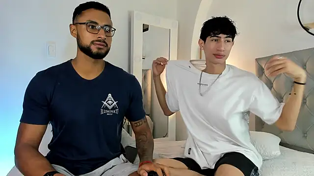 Snapshot of NovaaWheler chatting on 02-14-25, 12:36 NovaaWheler online show from 02-14-25, 12:36