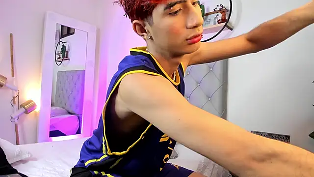 Snapshot of NovaaWheler chatting on 03-09-25, 05:00 NovaaWheler online show from 03-09-25, 05:00