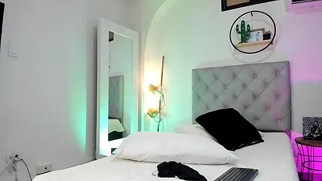 Snapshot of NovaaWheler chatting on 03-22-25, 05:06 NovaaWheler online show from 03-22-25, 05:06