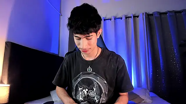 Snapshot of NovaaWheler chatting on 10-01-25, 07:42 NovaaWheler online show from 10-01-25, 07:42