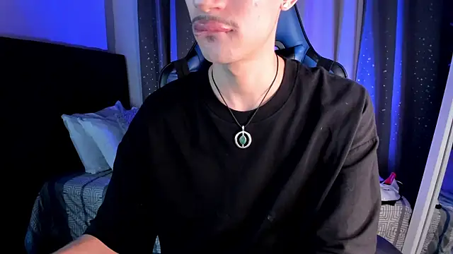 Snapshot of NovaaWheler chatting on 10-06-25, 07:22 NovaaWheler online show from 10-06-25, 07:22