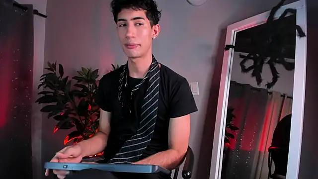 Snapshot of NovaaWheler chatting on 10-22-25, 07:02 NovaaWheler online show from 10-22-25, 07:02