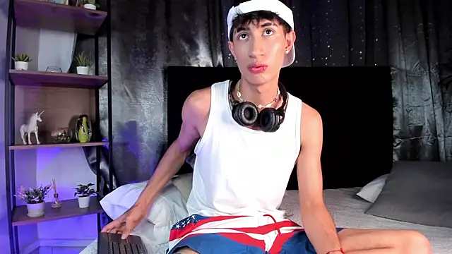 Snapshot of NovaaWheler chatting on 11-09-25, 08:07 NovaaWheler online show from 11-09-25, 08:07