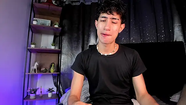 Snapshot of NovaaWheler chatting on 11-10-25, 07:57 NovaaWheler online show from 11-10-25, 07:57