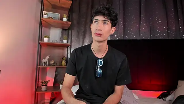 Snapshot of NovaaWheler chatting on 11-16-25, 07:41 NovaaWheler online show from 11-16-25, 07:41