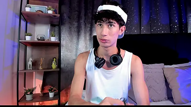 Snapshot of NovaaWheler chatting on 11-27-25, 09:17 NovaaWheler online show from 11-27-25, 09:17