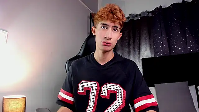 Snapshot of NovaaWheler chatting on 12-04-25, 07:00 NovaaWheler online show from 12-04-25, 07:00