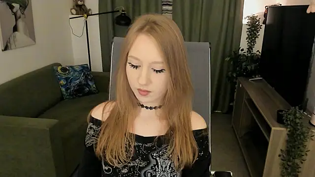 Snapshot of DariaTate chatting on 07-07-26, 11:47 DariaTate online show from 07-07-26, 11:47