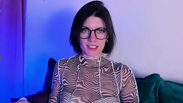 roxy riot  online show from 02-07-25, 07:29