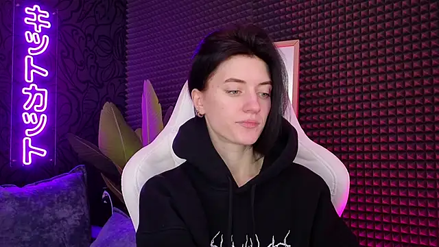 roxy riot  online show from 03-11-25, 04:43